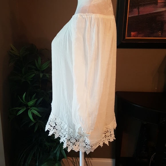 Bobeau off the shoulder top - Picture 5 of 7