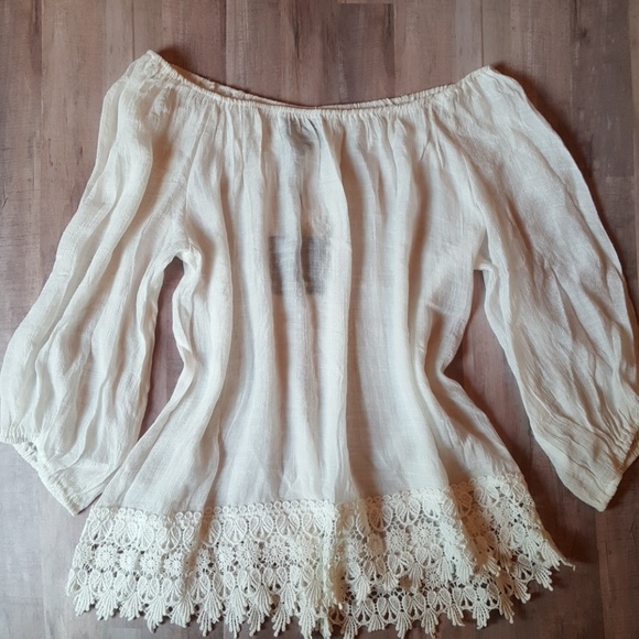 Bobeau off the shoulder top - Picture 1 of 7