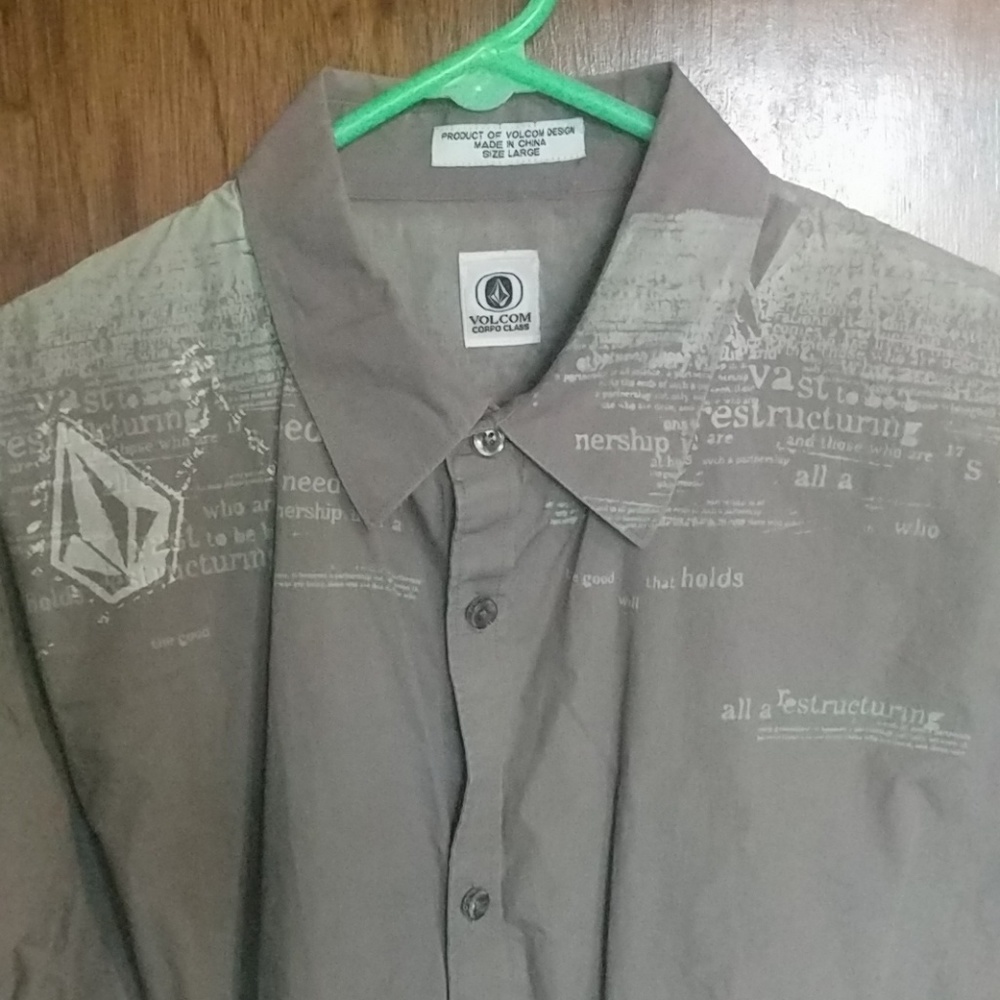 Volcom Corp class - Picture 2 of 3