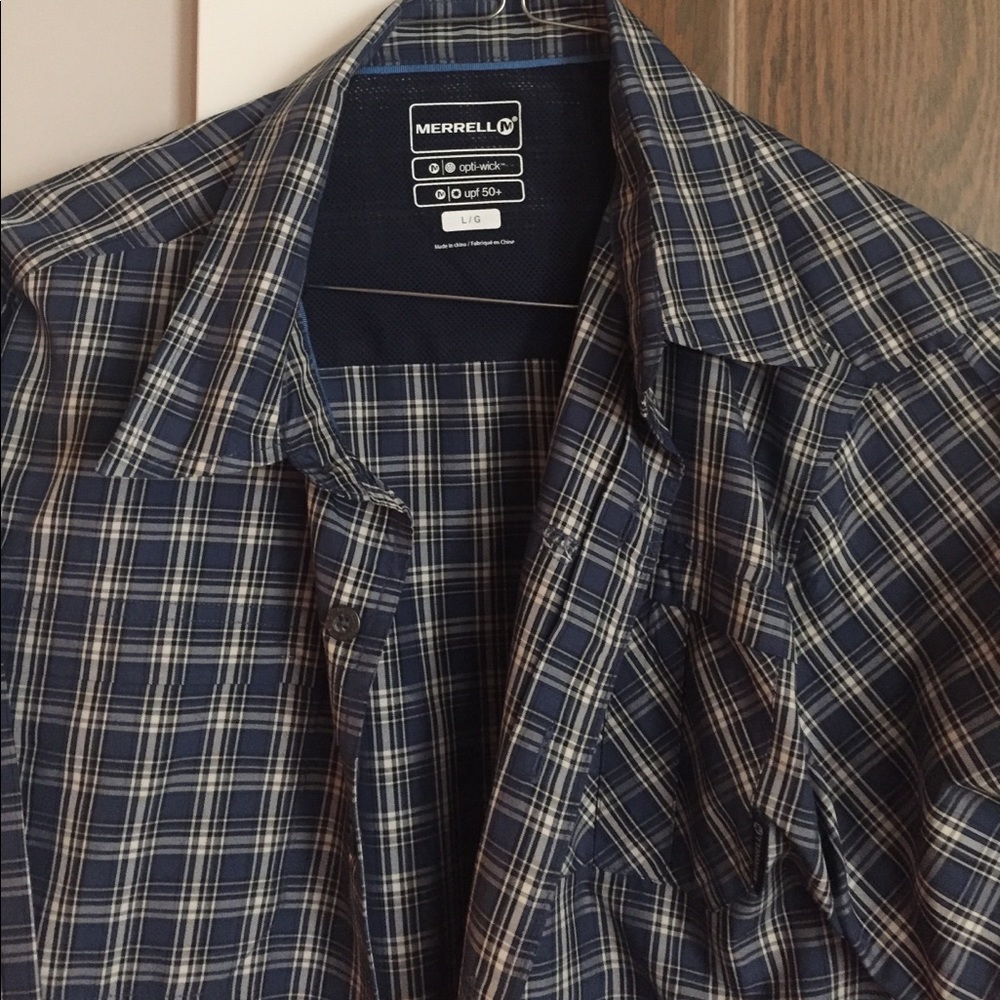 Men's merrell casual button up shirt size L