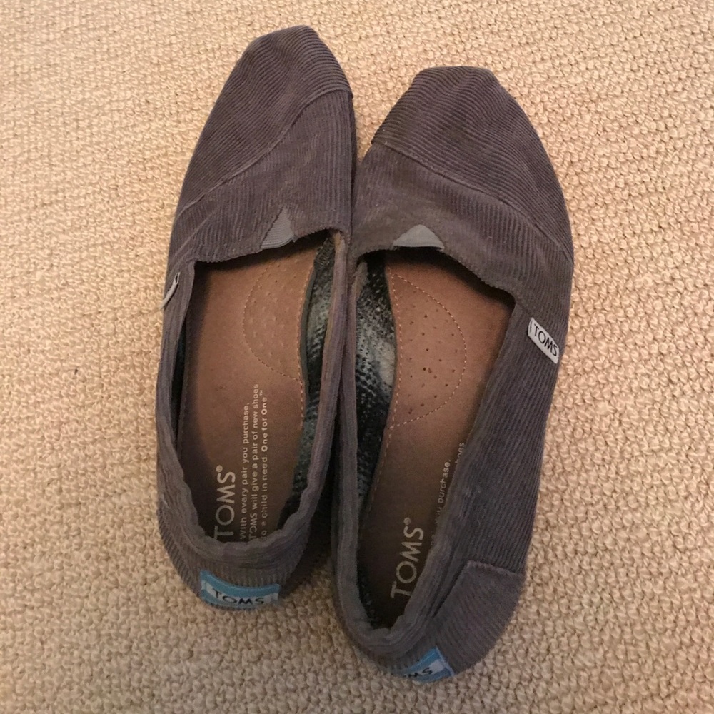 Toms