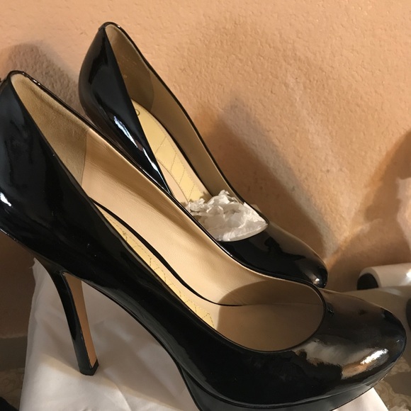 Joan and David pumps - Picture 4 of 4