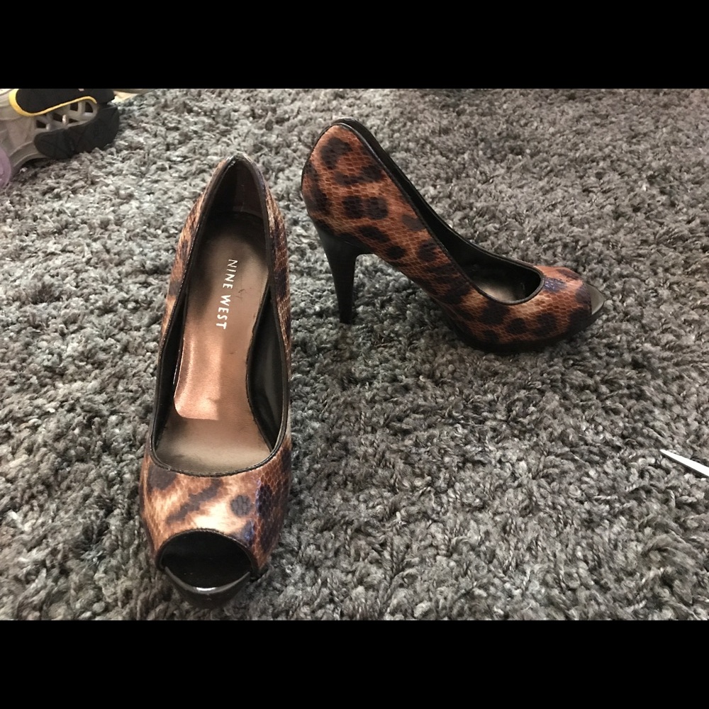 Never worn Nine West heels
