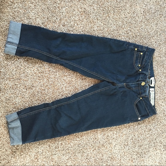 *CLOSET CLEAN OUT* Cropped dark jeans 👖 - Picture 1 of 4