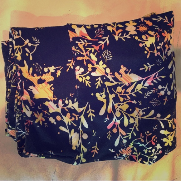 SOLD❌Lularoe One Size leggings - Picture 1 of 2