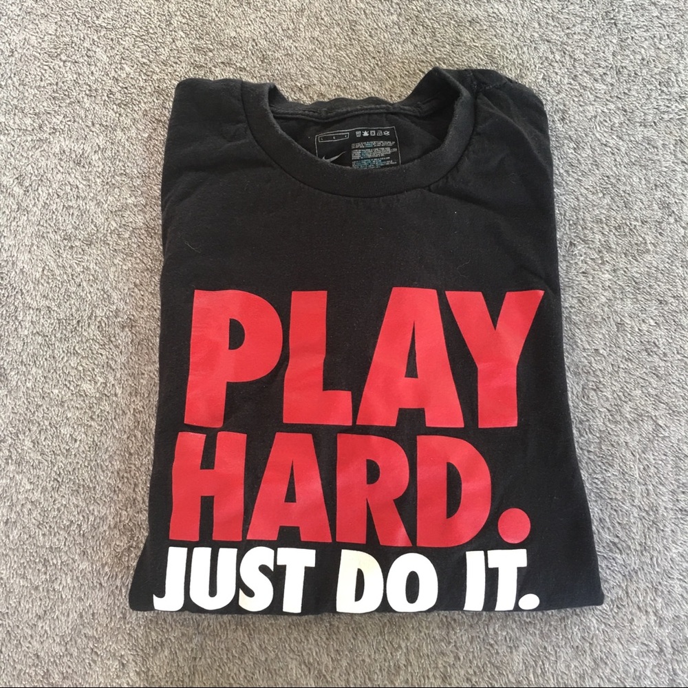 Nike Graphic Tee