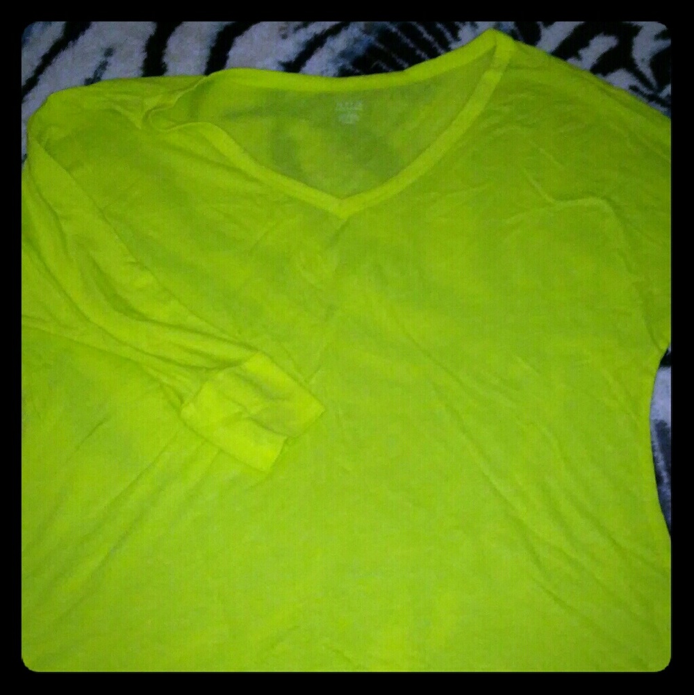 Quarter sleeve shirt