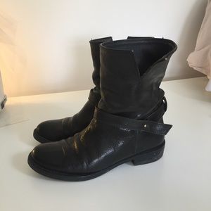Madewell Moto Boot size 6