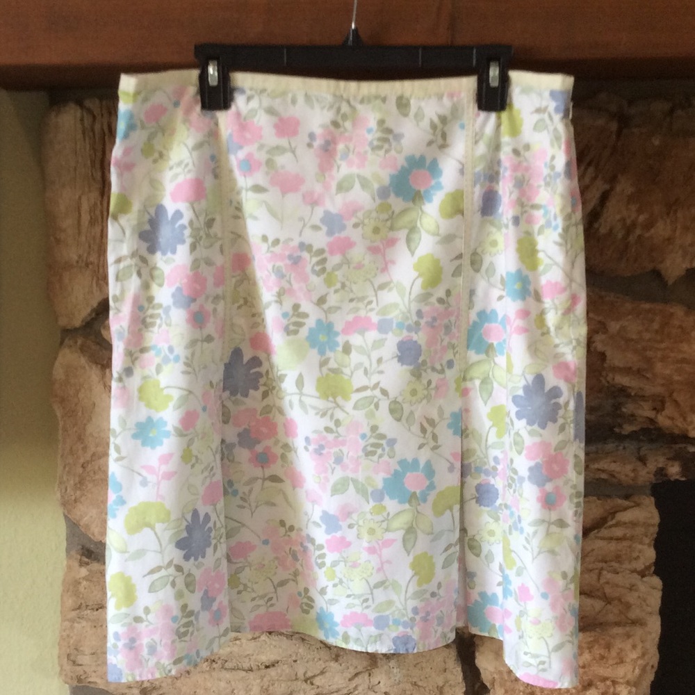 SIGRID OLSEN SIZE 14 pastel floral skirt.