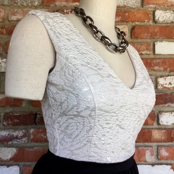 ⬇️ Reduced ⬇️ CANDIE'S Special Occasion Dress! - Picture 2 of 6