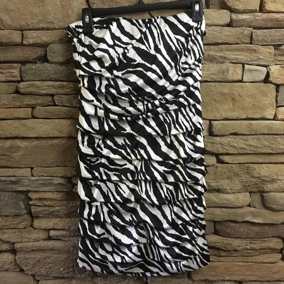 Strapless Zebra dress - Picture 8 of 8