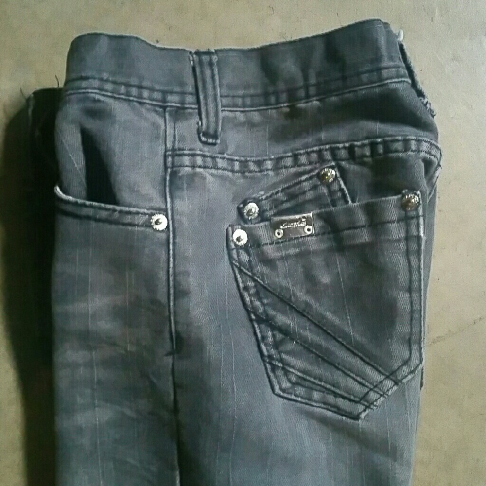 "Akademiks Prewashed Jeans"