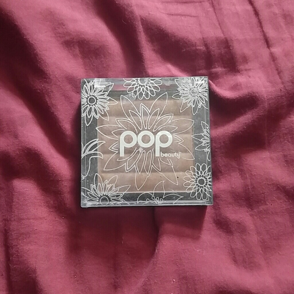 Pop beauty bronzer