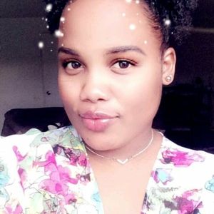 Meet your Posher, Elisa