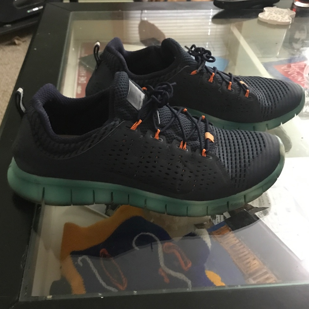 Nike Men's Free powerlines 2 size 13