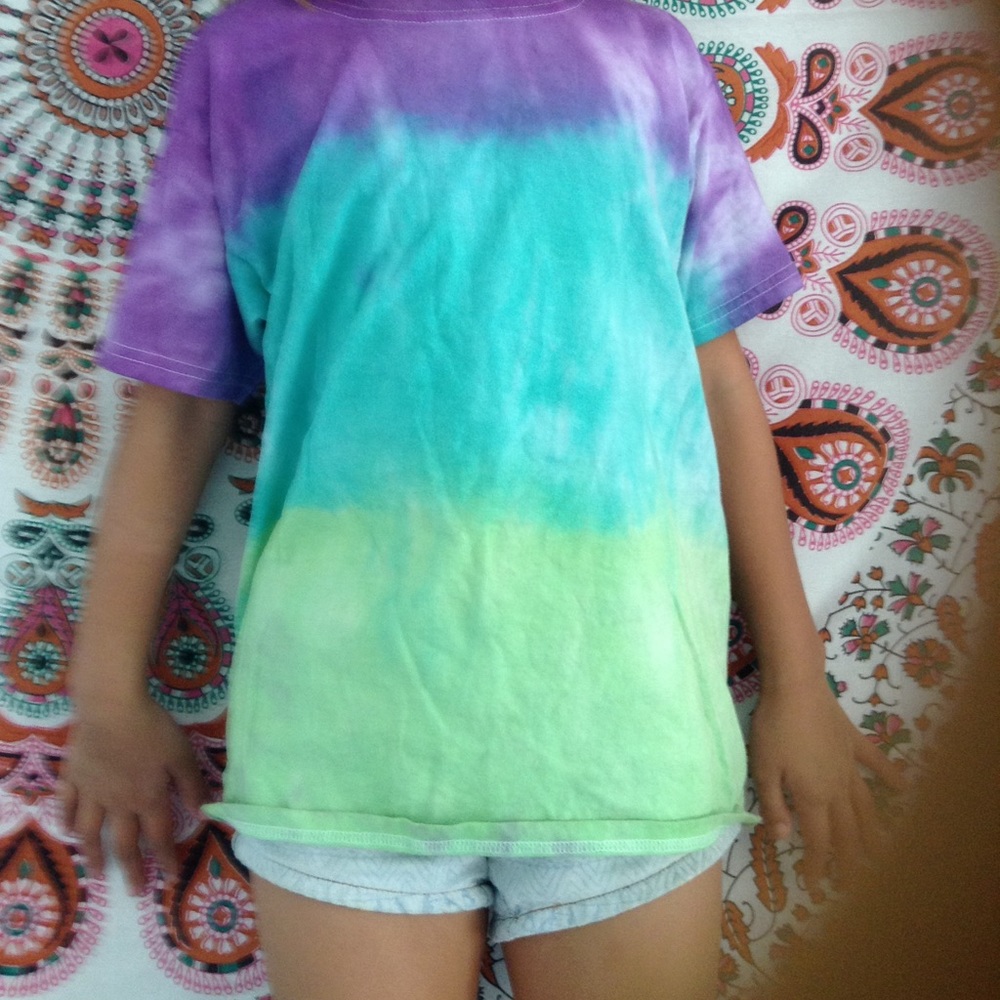 Girls tie dye shirt