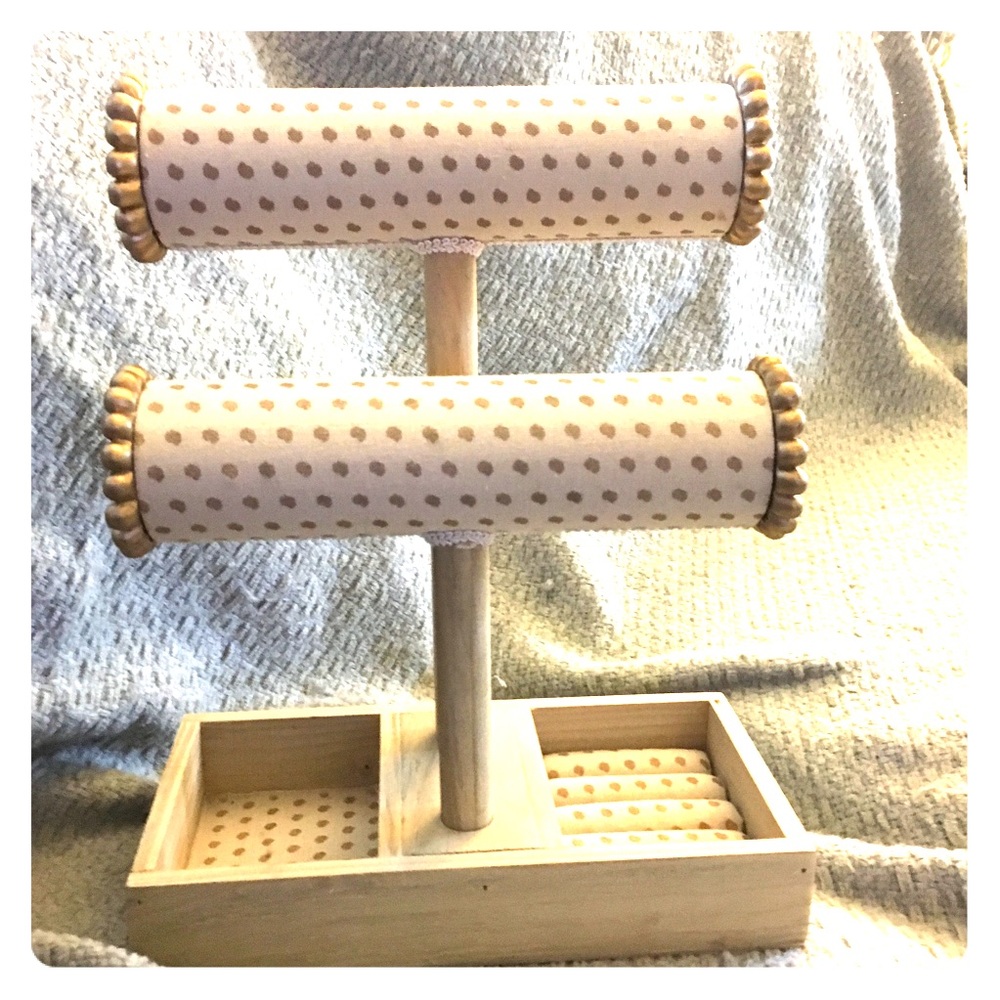 Cute jewelry holder