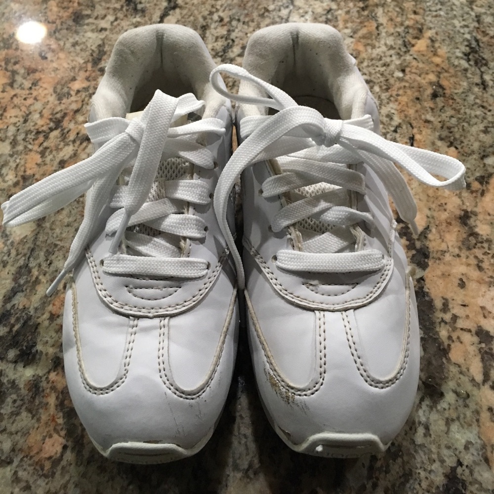 Zephz youth cheer shoes