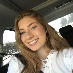 Meet your Posher, Francesca