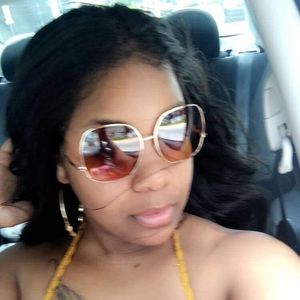 Meet your Posher, Shannon