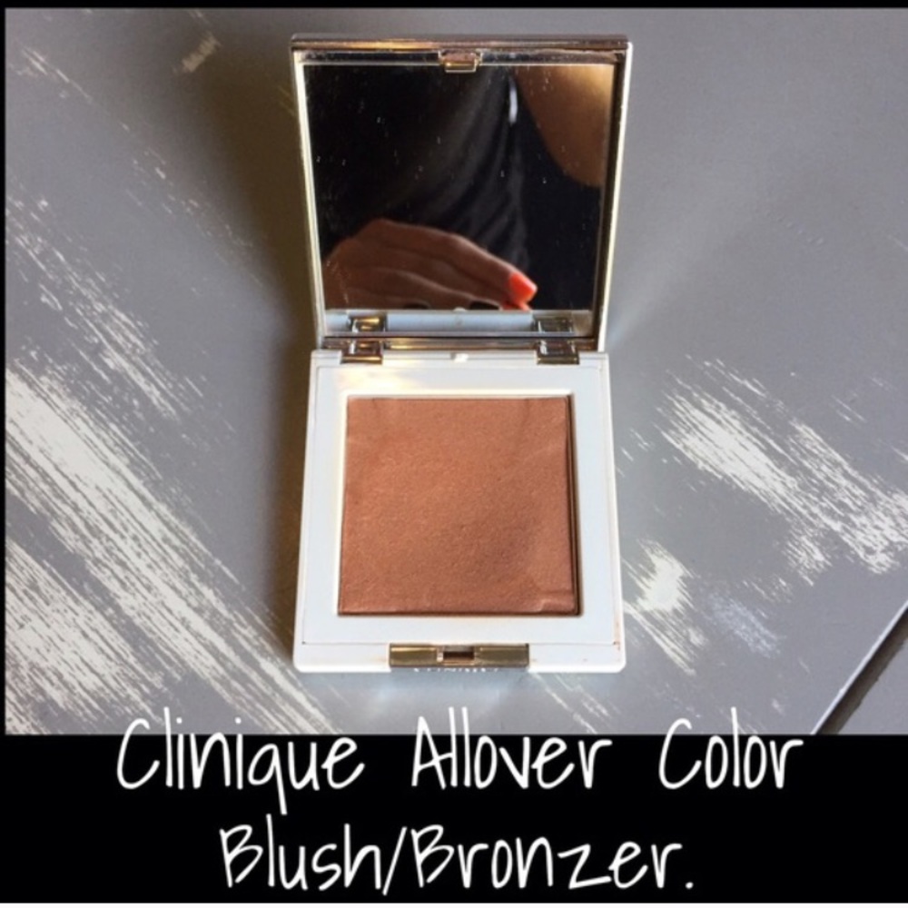 Clinique allover color blush/bronzer
