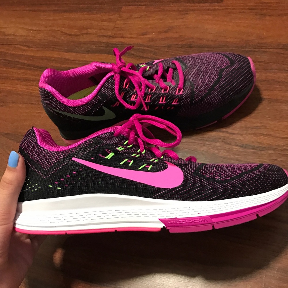 NWOT NIKE Running Sneakers