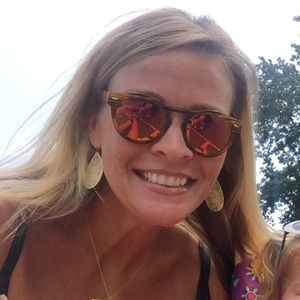Meet your Posher, Jenn