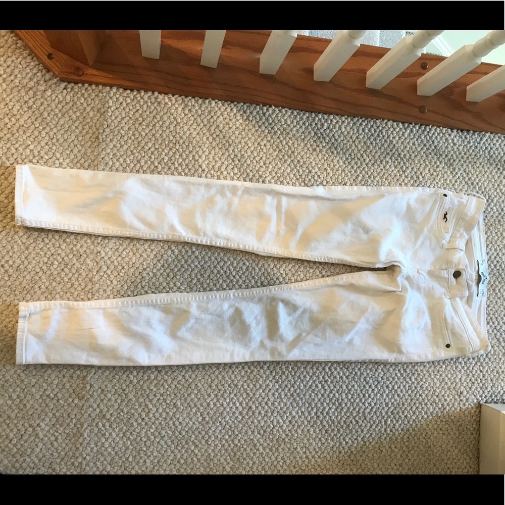 White skinny jeans