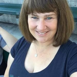 Meet your Posher, Carrie