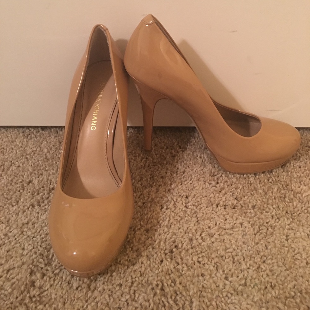 Arturo Chiang nude heels