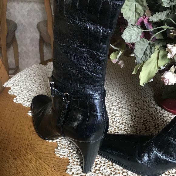 👏HP👏 Beautiful Antonio Melani -Tall boots💋 - Picture 2 of 8