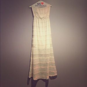 Maxi strapless dress