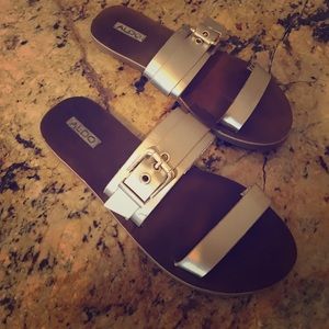 Aldo gold toe and foot strap sandals! Buckles too!