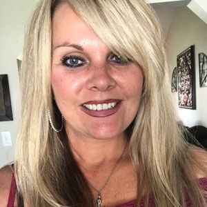 Meet your Posher, Tina