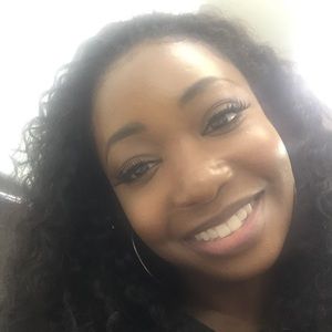 Meet your Posher, Andrea