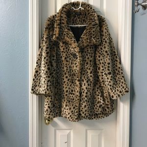 Retro look plus size animal print faux fur jacket