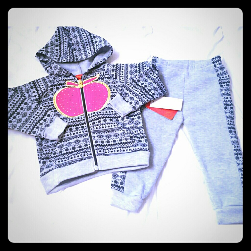 Nwt 18M 24M Cute baby girl Apple Bottom outfit Set