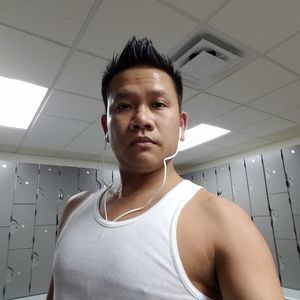 Meet your Posher, Sang