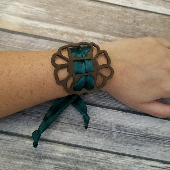 Bracelet - Picture 3 of 3