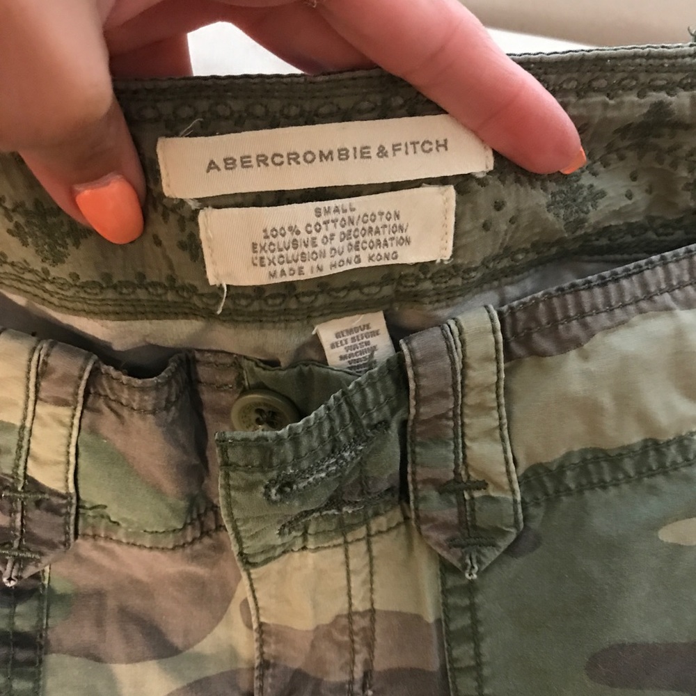 Abercrombie & Fitch Camo pants