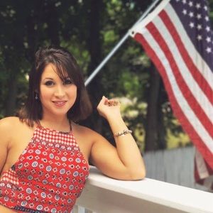 Meet your Posher, Stefanie