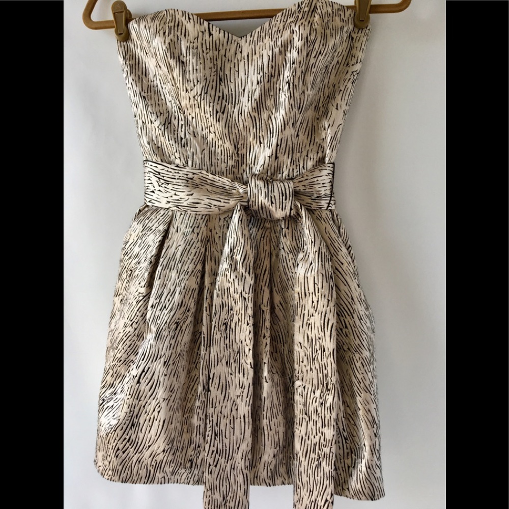 Beautiful metallic mix print cocktail mini-dress