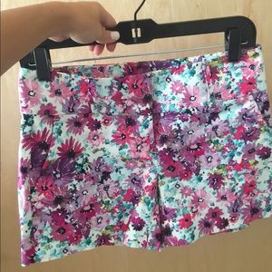 Ann Taylor 0P flower shorts