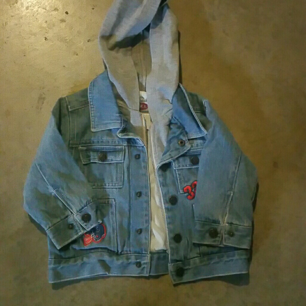 SPORTS DENIM JACKET W/HOODIE