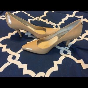 Michael Kors Nude Pumps