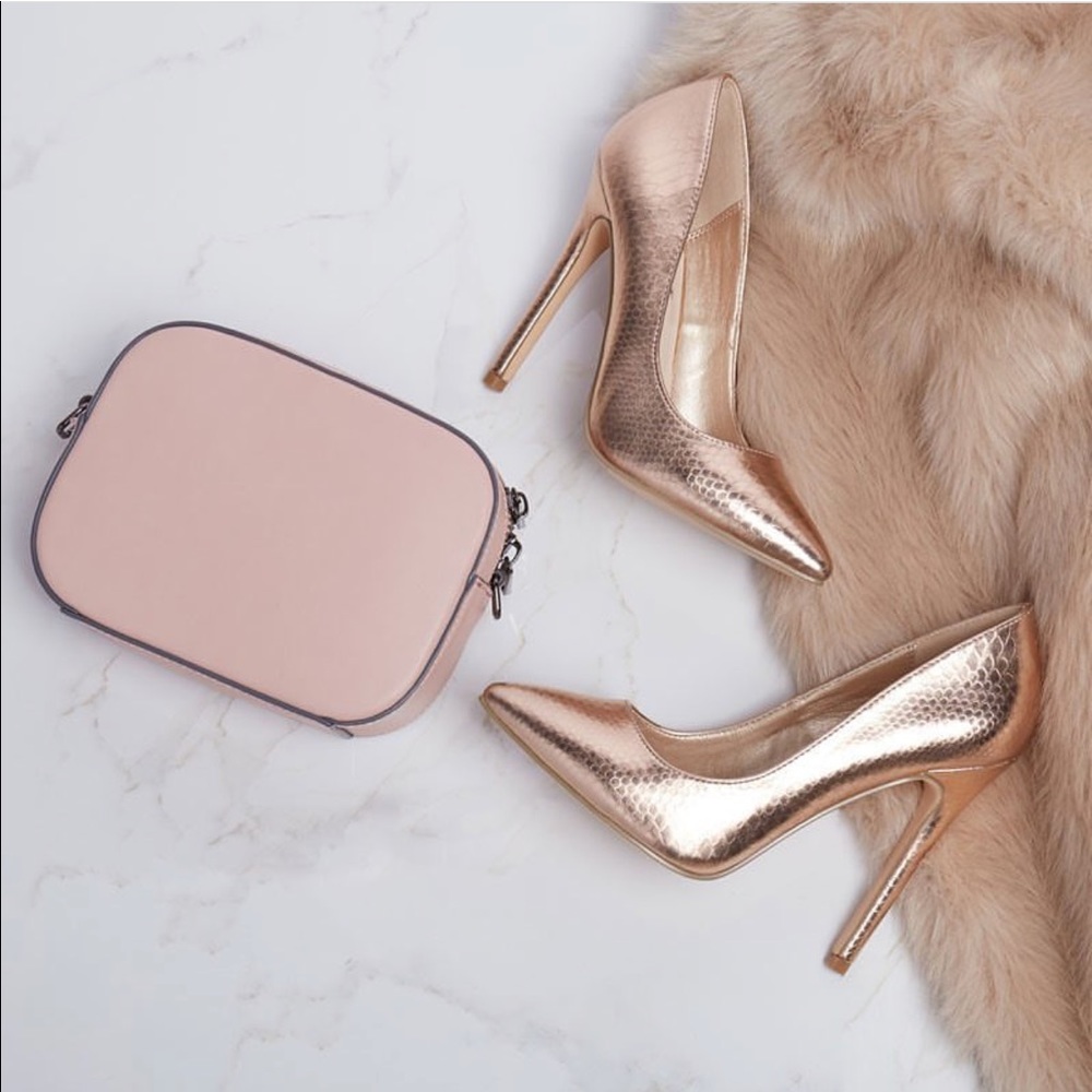NWT "Elizabeth" Rose Gold Heels