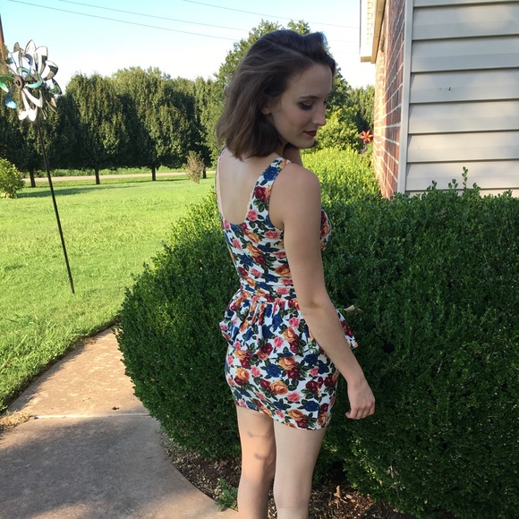 Floral dress - Picture 3 of 5