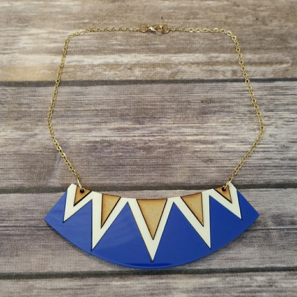 Necklace - Picture 2 of 3