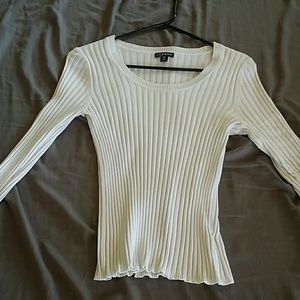 Long sleeved sweater