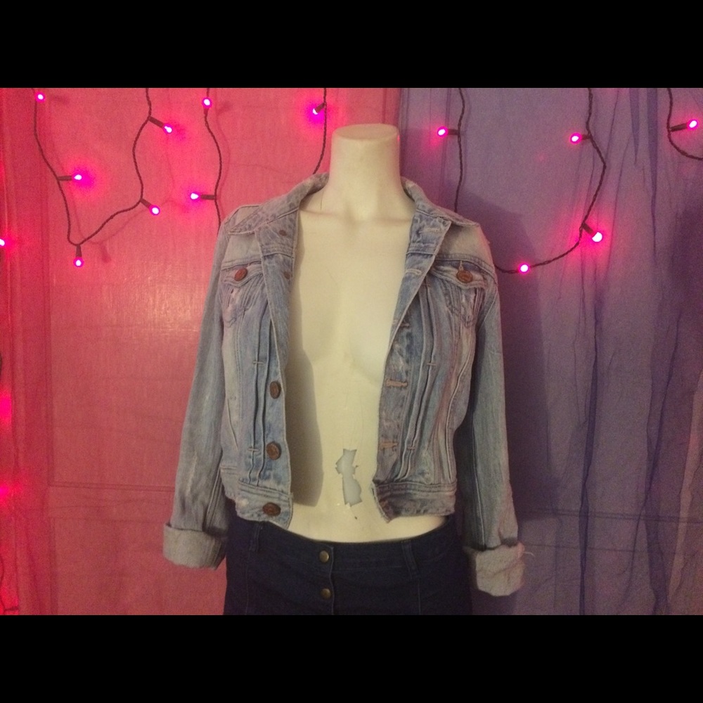 Light wash jean jacket